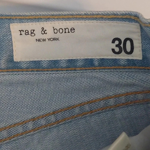 rag & Bone "Justine" Short in Glena Light Wash | 30 raw hem Distressed Nwot - Picture 7 of 10